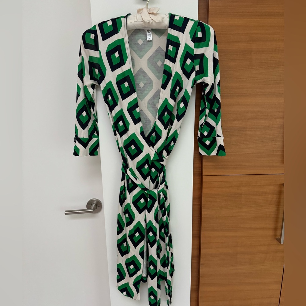 Diane Von Furstenberg Silk Wrap Dresss